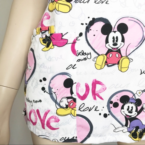 DISNEY Love Mickey Minnie Nurse Heart Scrub Top XS - Picture 3 of 7